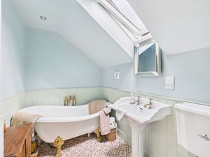 En Suite- click for photo gallery